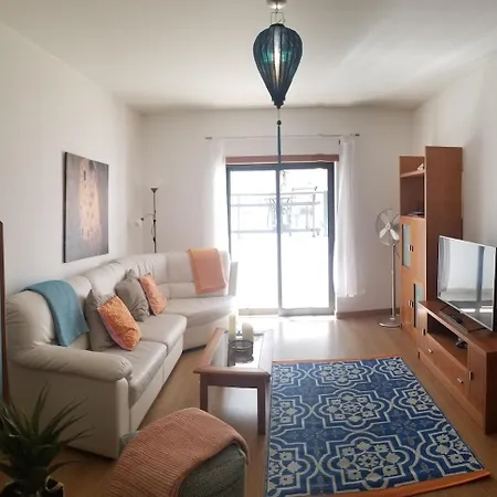 Hills And Waves Apartment *