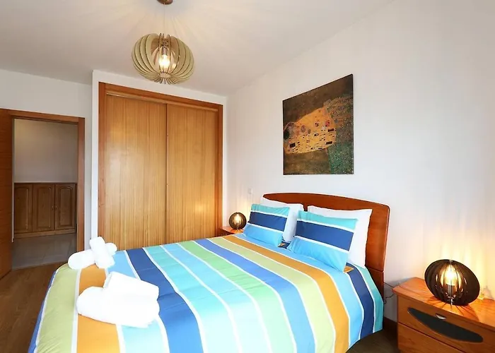 Hills And Waves Apartment