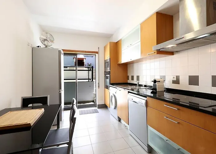 Apartment Hills And Waves *